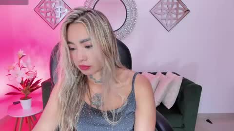 mystic_nova_ online show from May 2026 11:28:02 AM