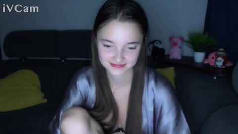 Snapshot of mysticrose_ chatting on November 2025 03:03:02 PM Leya online show from November 2025 03:03:02 PM