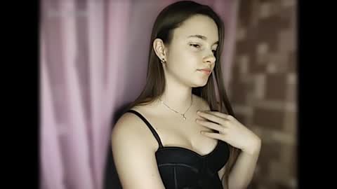 Snapshot of mysticrose_ chatting on February 2026 07:34:02 PM Leya online show from February 2026 07:34:02 PM