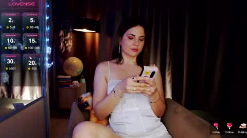 Angeline online show from April 2026 07:04:02 PM