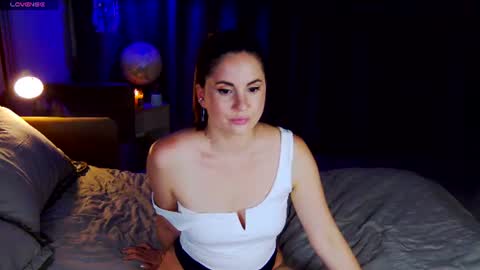 Angeline online show from July 2026 09:24:01 PM