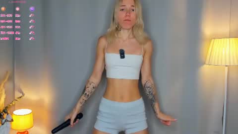 Snapshot of myviolet_rush chatting on July 2026 07:06:02 PM Olivia or just olive online show from July 2026 07:06:02 PM