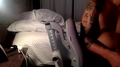 str8 dom alphaAsian Daddy type. sorry not bi or  curious but i dont judgediscrimenate. online show from November 2025 03:23:02 PM