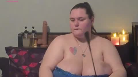 Mzjuicybootay online show from December 2025 03:28:02 PM