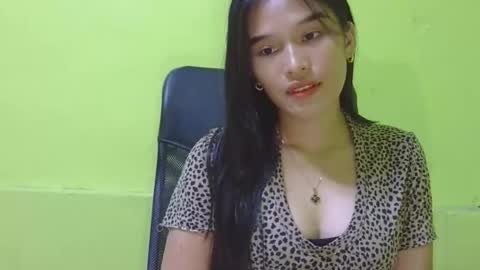 Snapshot of n3ssa chatting on December 2025 10:35:02 AM nessa online show from December 2025 10:35:02 AM