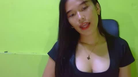 Snapshot of n3ssa chatting on December 2025 02:27:01 AM nessa online show from December 2025 02:27:01 AM