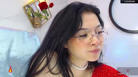 naamah_b online show from February 2025 04:25:01 PM