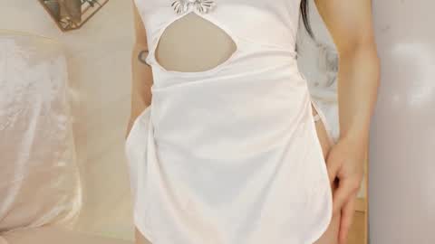 naamah_b online show from February 2026 02:07:02 PM