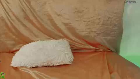 naamah_b online show from March 2026 02:22:01 PM