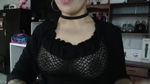 Snapshot of nadia_abaud chatting on February 2025 06:48:01 AM Nadia online show from February 2025 06:48:01 AM