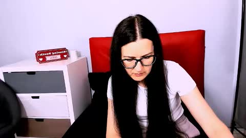 nadiatrue online show from June 2026 02:32:02 PM