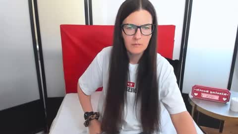 nadiatrue online show from June 2026 02:51:02 PM