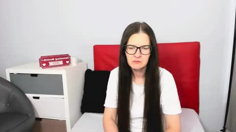 nadiatrue online show from July 2026 02:35:02 PM