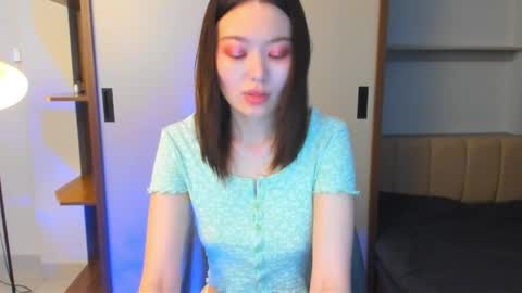 nadiazan online show from April 2026 06:00:02 AM