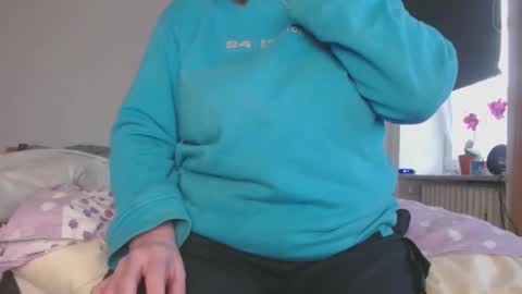 Snapshot of nadine321 chatting on December 2024 03:17:02 PM Nadine online show from December 2024 03:17:02 PM