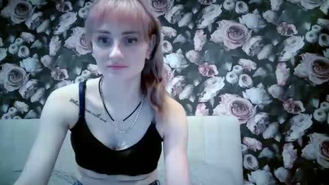 Snapshot of nadjia_sexy chatting on November 2025 02:43:02 PM Nadjia online show from November 2025 02:43:02 PM