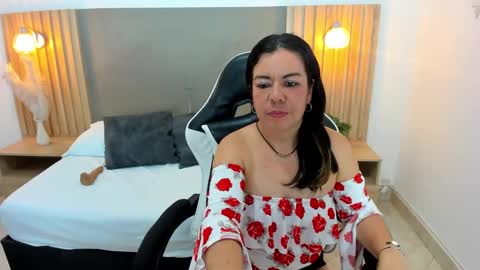 N A H I A online show from January 2025 05:13:01 AM