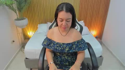 N A H I A online show from February 2025 03:05:01 PM