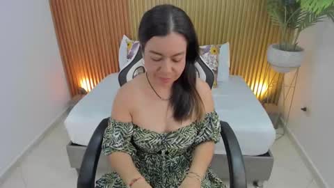 N A H I A online show from March 2025 03:09:02 PM