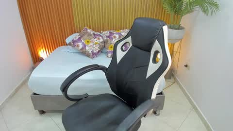 N A H I A online show from March 2025 11:49:02 AM