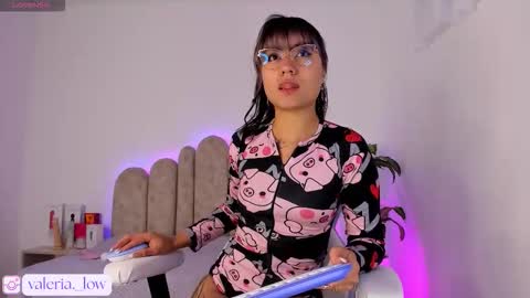  Valeria  online show from September 2025 06:04:02 AM