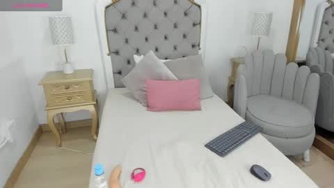 Nahiara online show from December 2024 07:34:02 PM