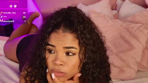 NahiaraReina  online show from April 2026 05:30:01 PM