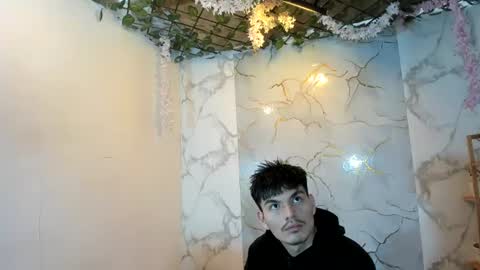 nahomi_hot2002 online show from June 2026 01:01:02 PM