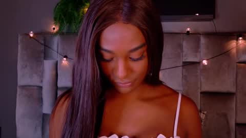  VICTORIA  online show from December 2025 07:33:02 PM