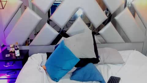 Nahomi  online show from March 2025 12:17:02 AM