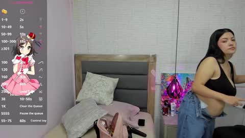 Snapshot of nahomirosse chatting on September 2025 12:07:01 PM SHELBY online show from September 2025 12:07:01 PM