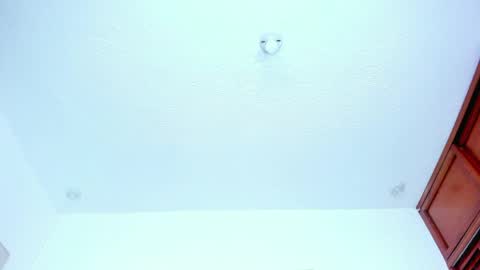 Nahomy online show from April 2026 08:06:01 PM