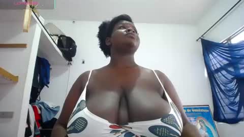 Snapshot of nahybig_boobs chatting on July 2026 04:57:01 PM Karatbby online show from July 2026 04:57:01 PM