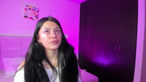 Snapshot of naiavoss chatting on November 2025 12:20:01 PM naiavoss online show from November 2025 12:20:01 PM