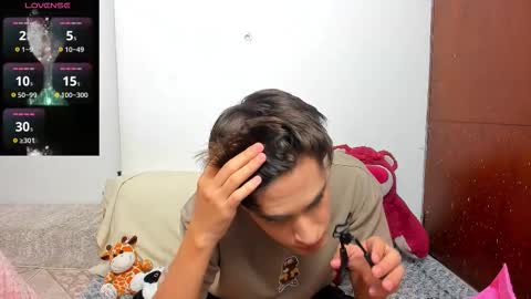 Snapshot of naim_theking chatting on February 2026 01:32:01 AM N A I M T H E K I N G online show from February 2026 01:32:01 AM