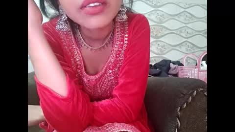 Snapshot of naina00123 chatting on January 2025 07:00:02 PM Naina online show from January 2025 07:00:02 PM