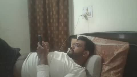NAIRANANDU28 online show from April 2026 11:24:01 AM