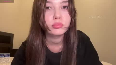 Snapshot of naive_love chatting on July 2026 05:11:02 PM Mia guest- Eva from DOUBLECUTIES online show from July 2026 05:11:02 PM