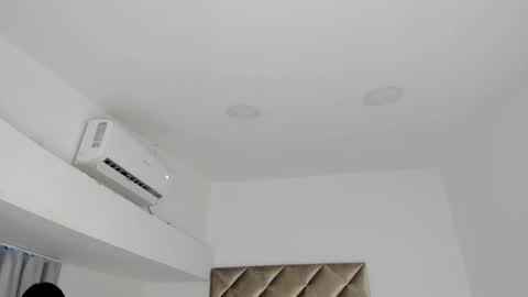 INSTAGRAM  m2221     online show from December 2024 11:44:01 AM