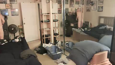 nakedmonkey online show from April 2026 02:38:01 PM