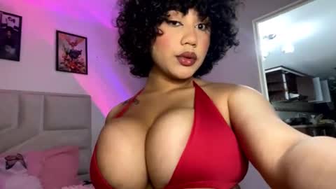 Snapshot of namithompson chatting on September 2025 12:23:02 AM NamiThompson online show from September 2025 12:23:02 AM