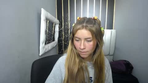 Snapshot of nancy_blonde chatting on April 2026 02:03:02 PM nancy blonde online show from April 2026 02:03:02 PM