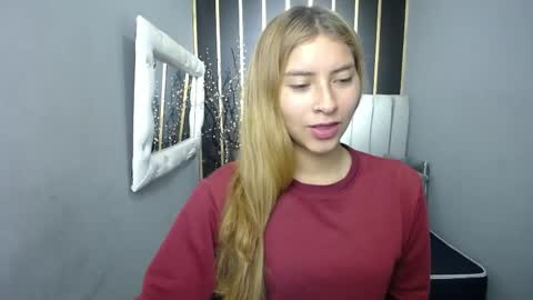 Snapshot of nancy_blonde chatting on May 2026 01:49:02 PM nancy blonde online show from May 2026 01:49:02 PM