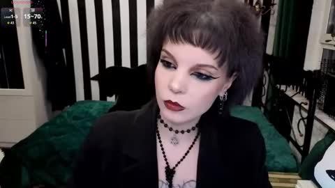 Nancy online show from December 2025 03:00:02 AM