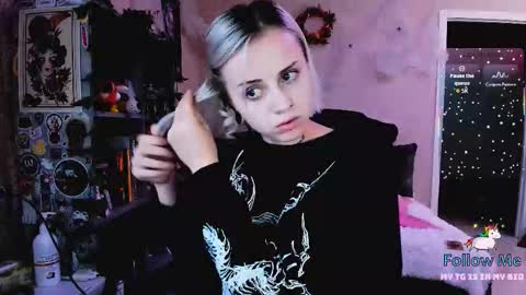 Monday-Friday 12-4 AM and 6-9 AM New York time online show from November 2025 09:13:01 PM