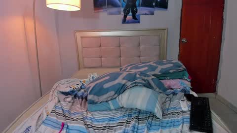 Snapshot of naomi_berckley chatting on December 2024 11:19:01 AM naomi_berckley online show from December 2024 11:19:01 AM