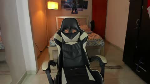 Snapshot of naomi_berckley chatting on January 2025 08:18:02 AM naomi_berckley online show from January 2025 08:18:02 AM