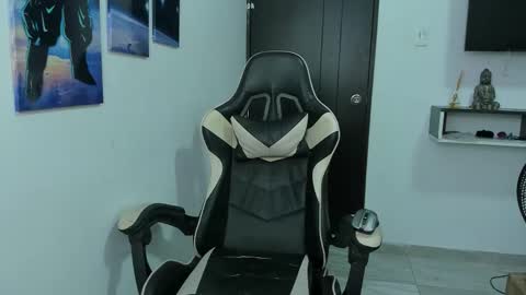 Snapshot of naomi_berckley chatting on October 2025 06:55:01 AM naomi_berckley online show from October 2025 06:55:01 AM