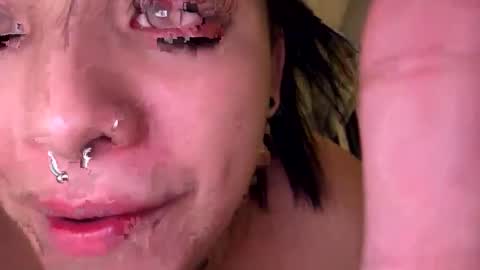 Snapshot of naomi_berckley chatting on October 2025 07:55:02 AM naomi_berckley online show from October 2025 07:55:02 AM