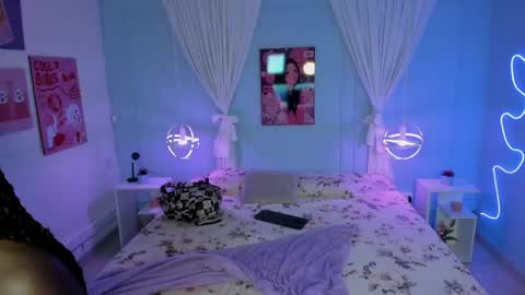 Naomi online show from March 2026 07:29:01 PM